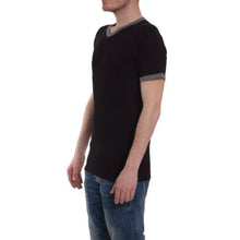 Cargar imagen en el visor de la galería, VALENTINO Body Hombre ROPA INTERIOR CÓDIGO 7143V Camiseta Cuello V Negro Canalé Fino Rebajas