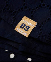 Cargar imagen en el visor de la galería, Vestido deportivo CAMYLLA de Superdry para mujer en azul marino