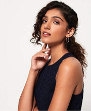 Cargar imagen en el visor de la galería, Vestido deportivo CAMYLLA de Superdry para mujer en azul marino