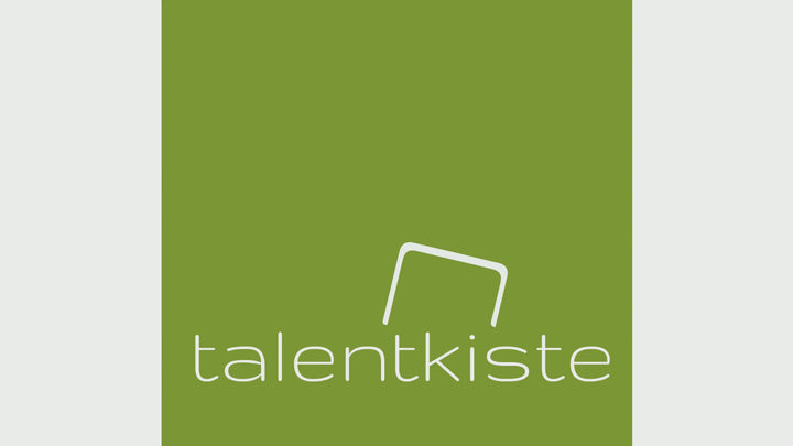 Produktvideo der talentkiste – einem multifunktionalen Kindermöbel aus Holz für Motorik, Bewegung, Spielen und Lernen. Zeigt verschiedene Einsatzmöglichkeiten der Spielbox für Kinder im Indoorbereich.
